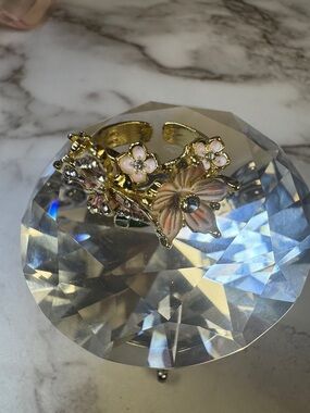 Gold Tone Fashion Floral Adjustable Butterfly Ring with Pink Enamel